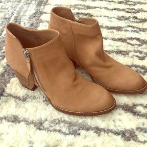 BRAND NEW Sam Edelman booties